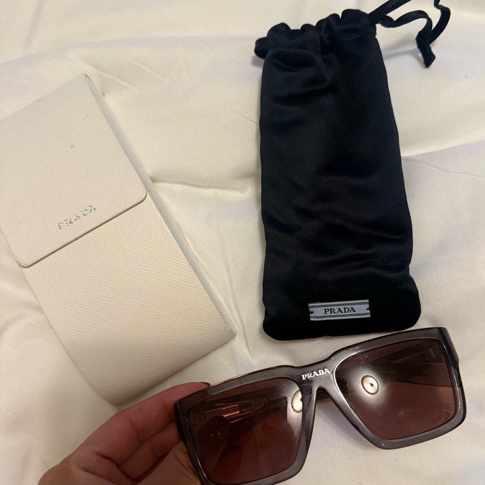 Prada sunglasses SPR 09Y